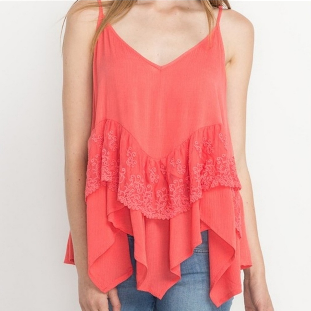 LISA Cami Top Deep V Neck Tiered Lacey Ruffled Shark Bite Hem Coral Sz Large NWT